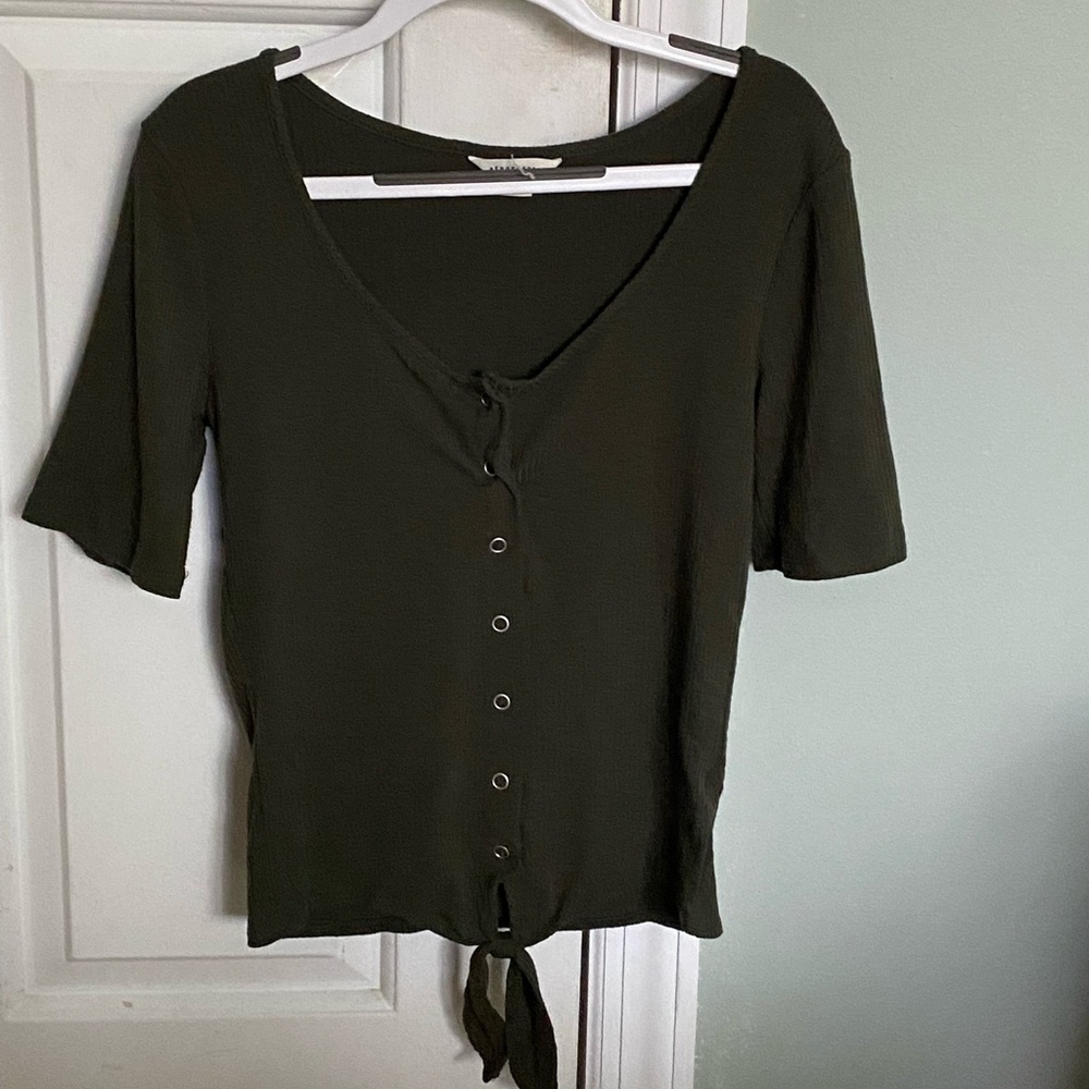 Aero green crop button tie top